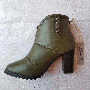 NWT Seven7 Seville Ankle Bootie
